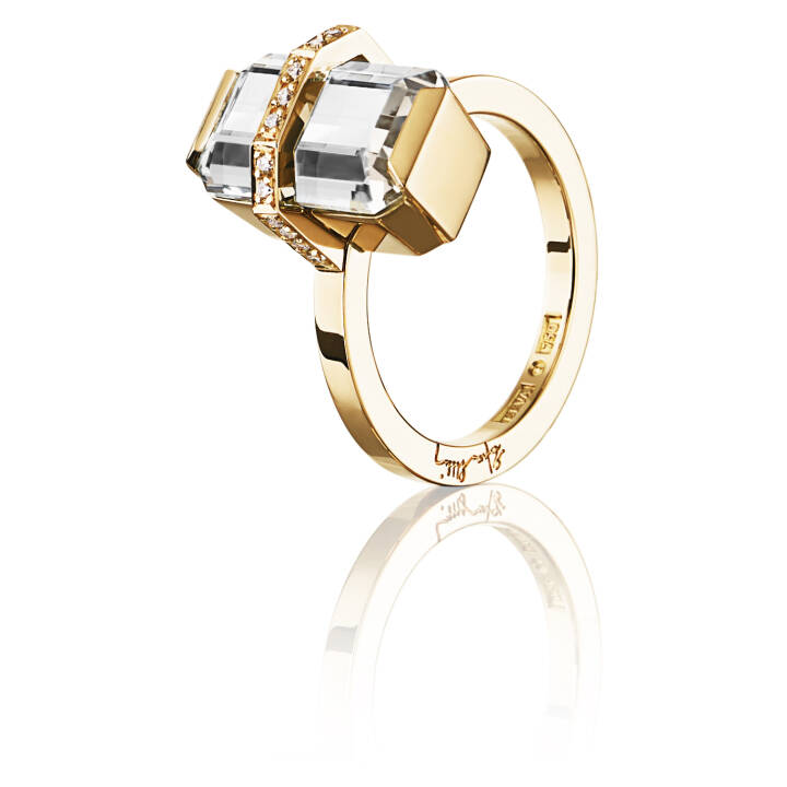 Little Bend Over - Crystal Quartz Ring Guld i gruppen Ringe / Forlovelses- og vielsesringe hos SCANDINAVIAN JEWELRY DESIGN (13-101-01055)