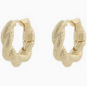 Serena twisted round ear Gold i gruppen Øreringe / Guldøreringe hos SCANDINAVIAN JEWELRY DESIGN (1312-6500-257)