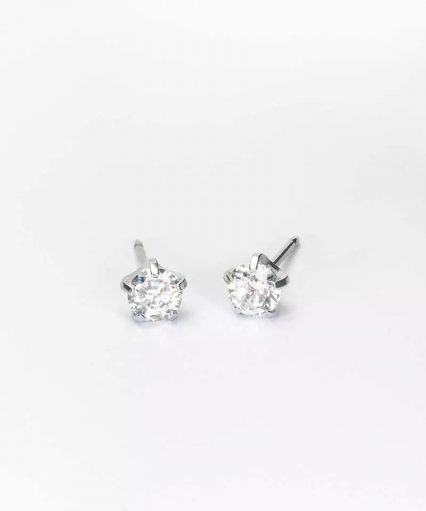 ST Tiffany Precious 5mm cz white i gruppen Øreringe / Sølvøreringe hos SCANDINAVIAN JEWELRY DESIGN (15-1494-30)