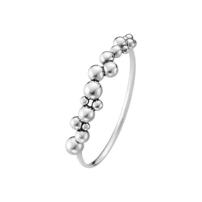 MOONLIGHT GRAPES Bangle Silver i gruppen Armbånd / Armringe hos SCANDINAVIAN JEWELRY DESIGN (20001644000)