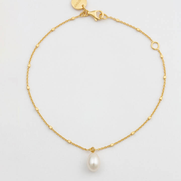 Treasure Single Pearl Bracelet Gold i gruppen Armbånd / Guldarmbånd hos SCANDINAVIAN JEWELRY DESIGN (BG1255)