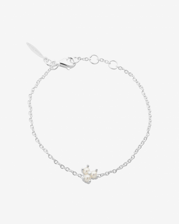 Petite Star pearl Armbånd i gruppen Armbånd hos SCANDINAVIAN JEWELRY DESIGN (PSR-B3M181-S)