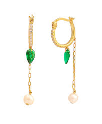 Remi Earrings Gold i gruppen Øreringe / Guldøreringe hos SCANDINAVIAN JEWELRY DESIGN (S08550G)