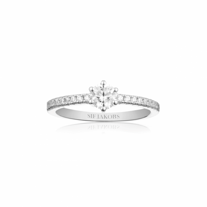 ELLERA UNO GRANDE Ring Vita Zirkoner Sølv i gruppen Ringe / Sølvringe hos SCANDINAVIAN JEWELRY DESIGN (SJ-R42282-CZ)