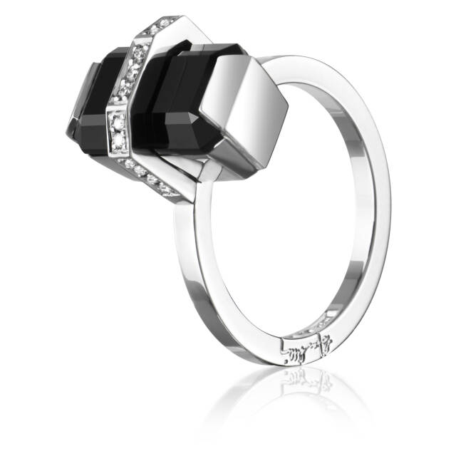 Little Bend Over - Onyx Ring Hvidguld