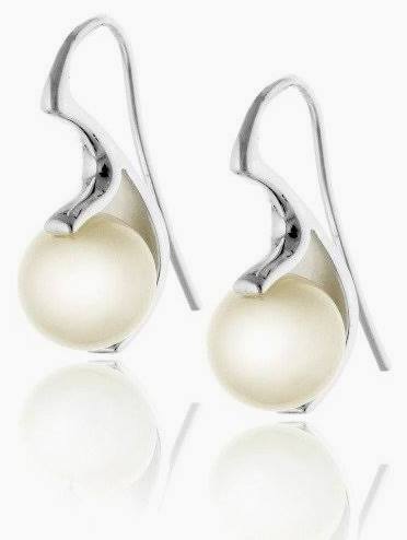 Sweetness pearl Earrings Silver i gruppen Øreringe / Sølvøreringe hos SCANDINAVIAN JEWELRY DESIGN (s204)