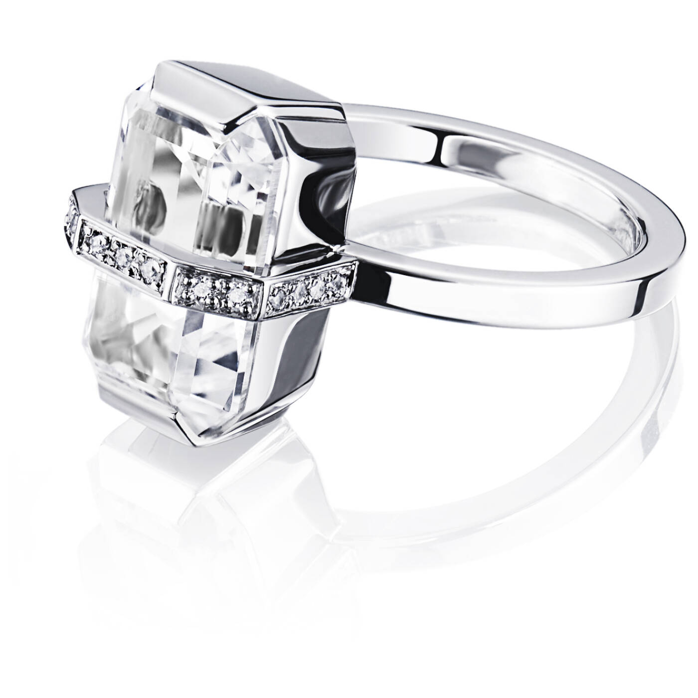 Little Bend Over - Crystal Quartz Ring Hvidguld