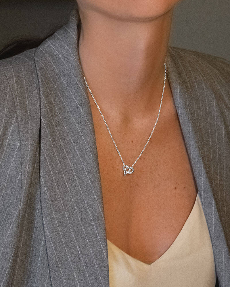 Le knot Halsketten Sølv