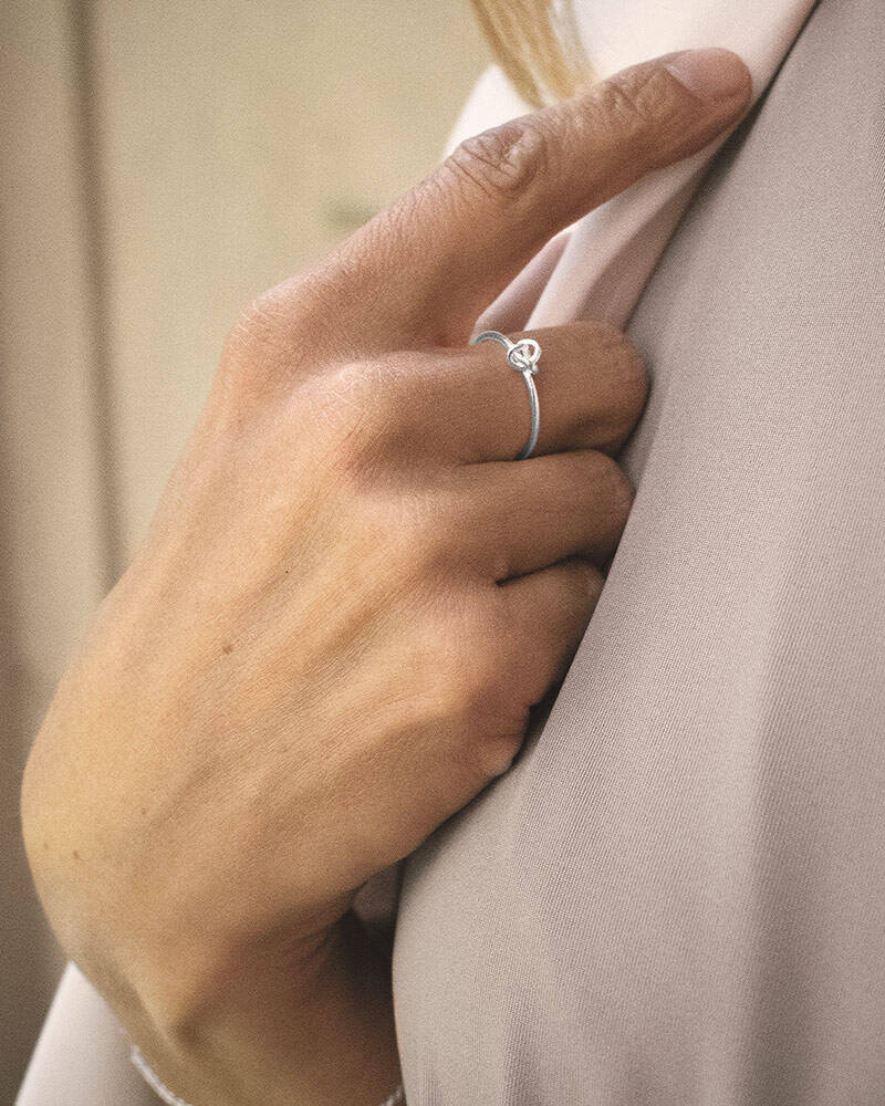 Le knot drop ring 17,5 Sølv